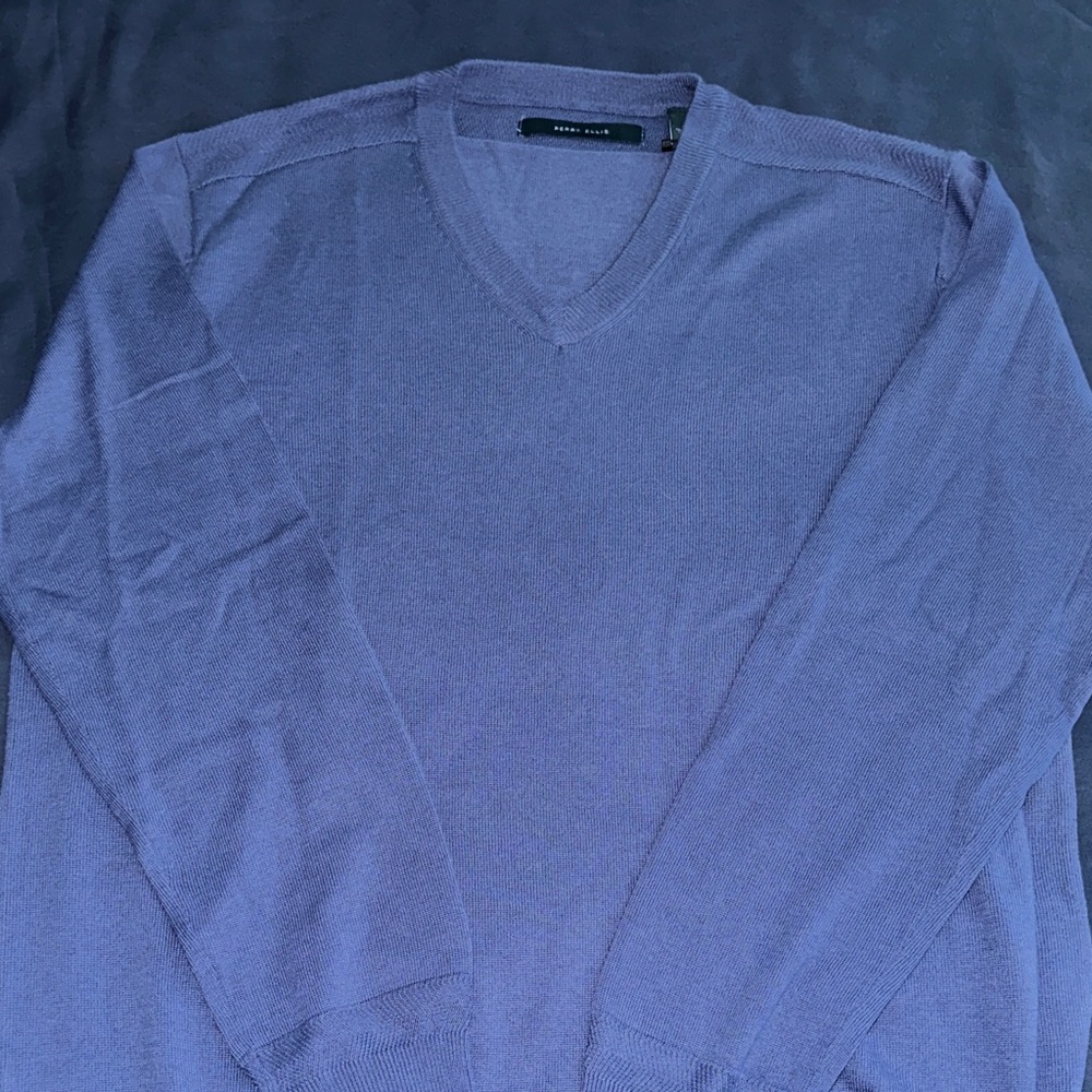 Perry Ellis Men's V-Neck Sweater in Blue
